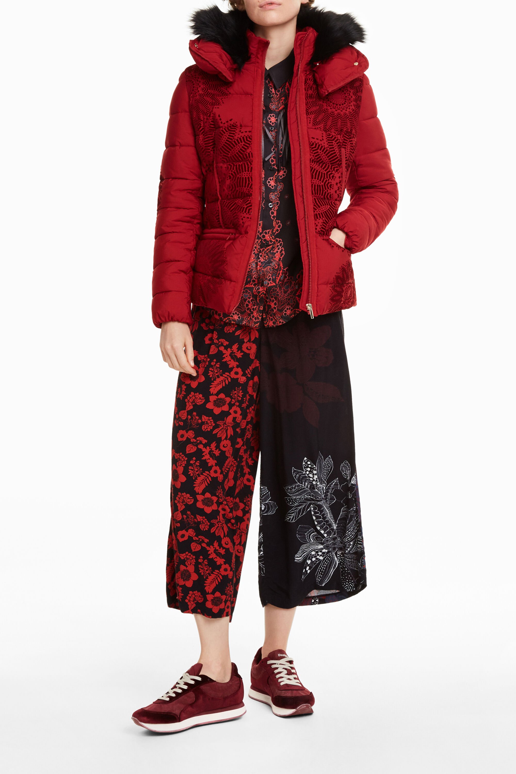 Komoderi Coat