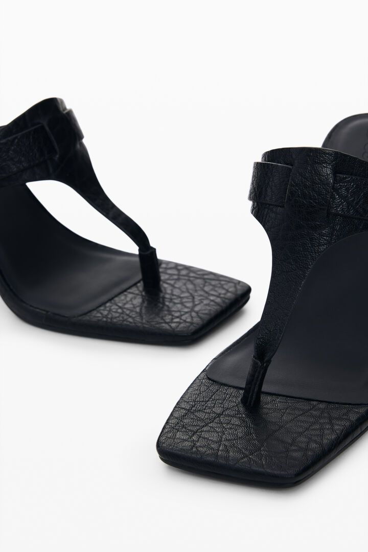 Sandale &agrave; talon effet cuir