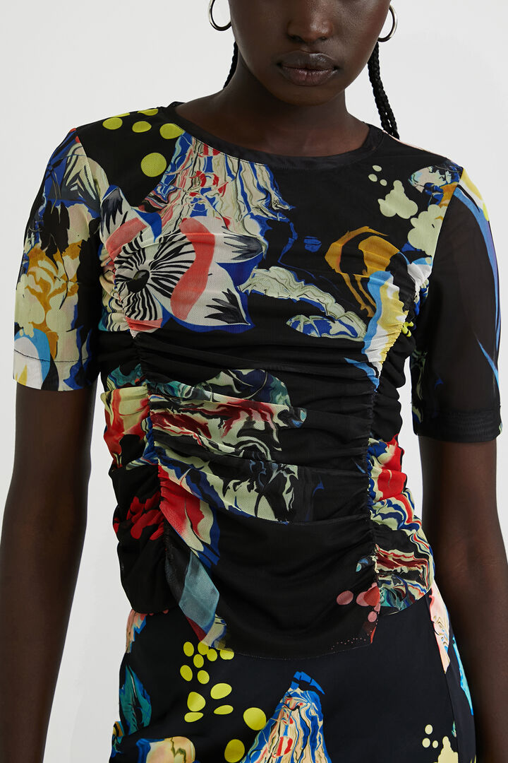 Camiseta slim fruncida | Desigual