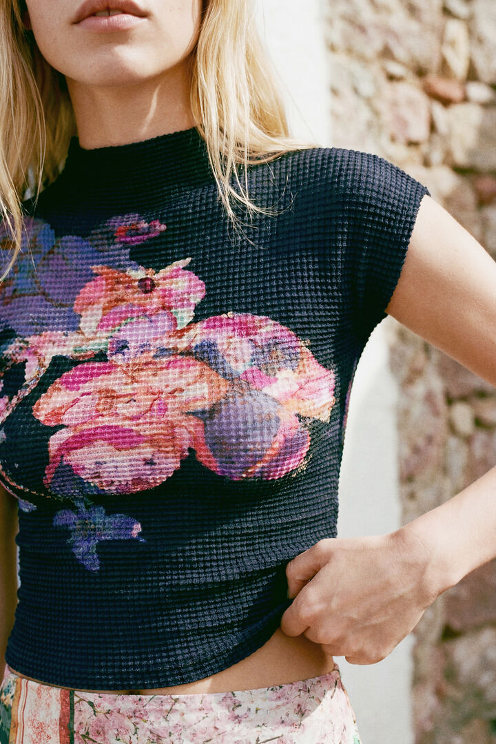 Blusa Gola Alta Estampada