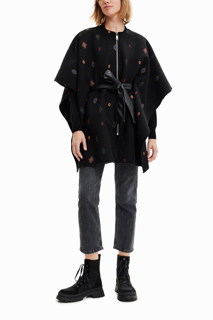 Poncho zipper embroideries | Desigual