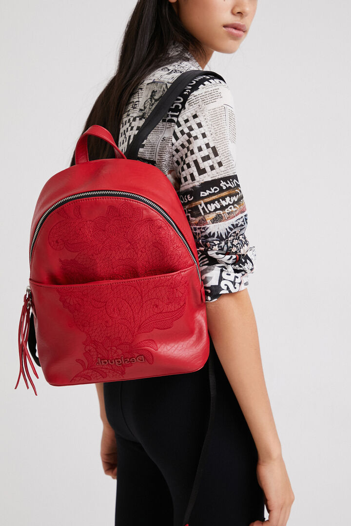 Mochila pequeña bordados | Desigual