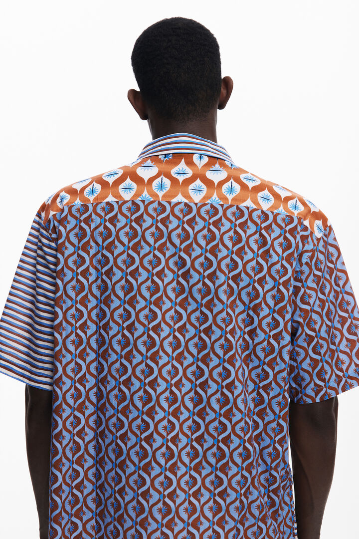 Chemise à manches courtes avec soleils | Desigual