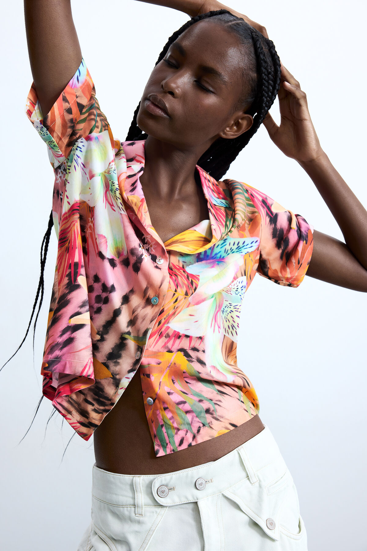 トロピカルな半袖シャツ バラ 女性用 I Desigual.com