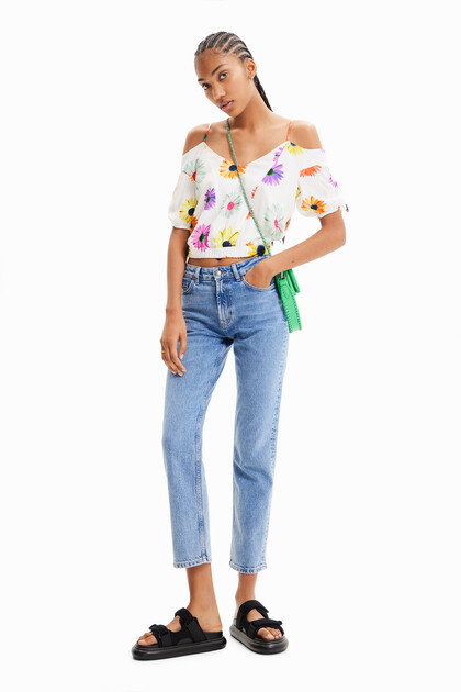 Short gathered floral blouse