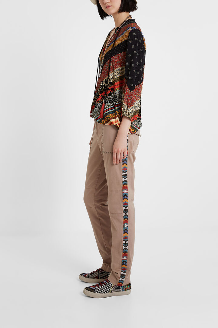 Blouse boho en viscose à col en V à cordon | Desigual