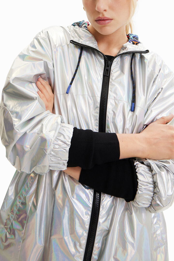 Parka metalizada con capucha | Desigual