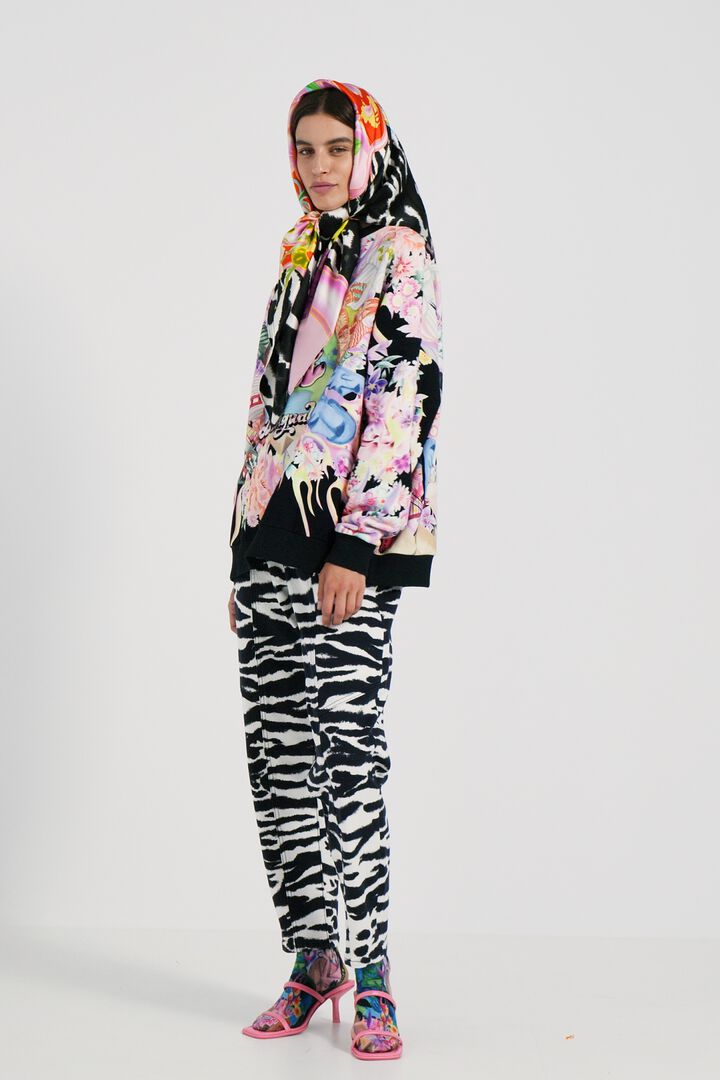 Square silk foulard | Desigual