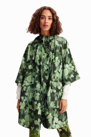 Chubasquero capucha camo | Desigual