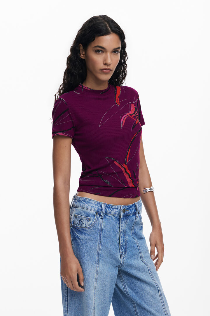T-shirt à fleurs abstraites