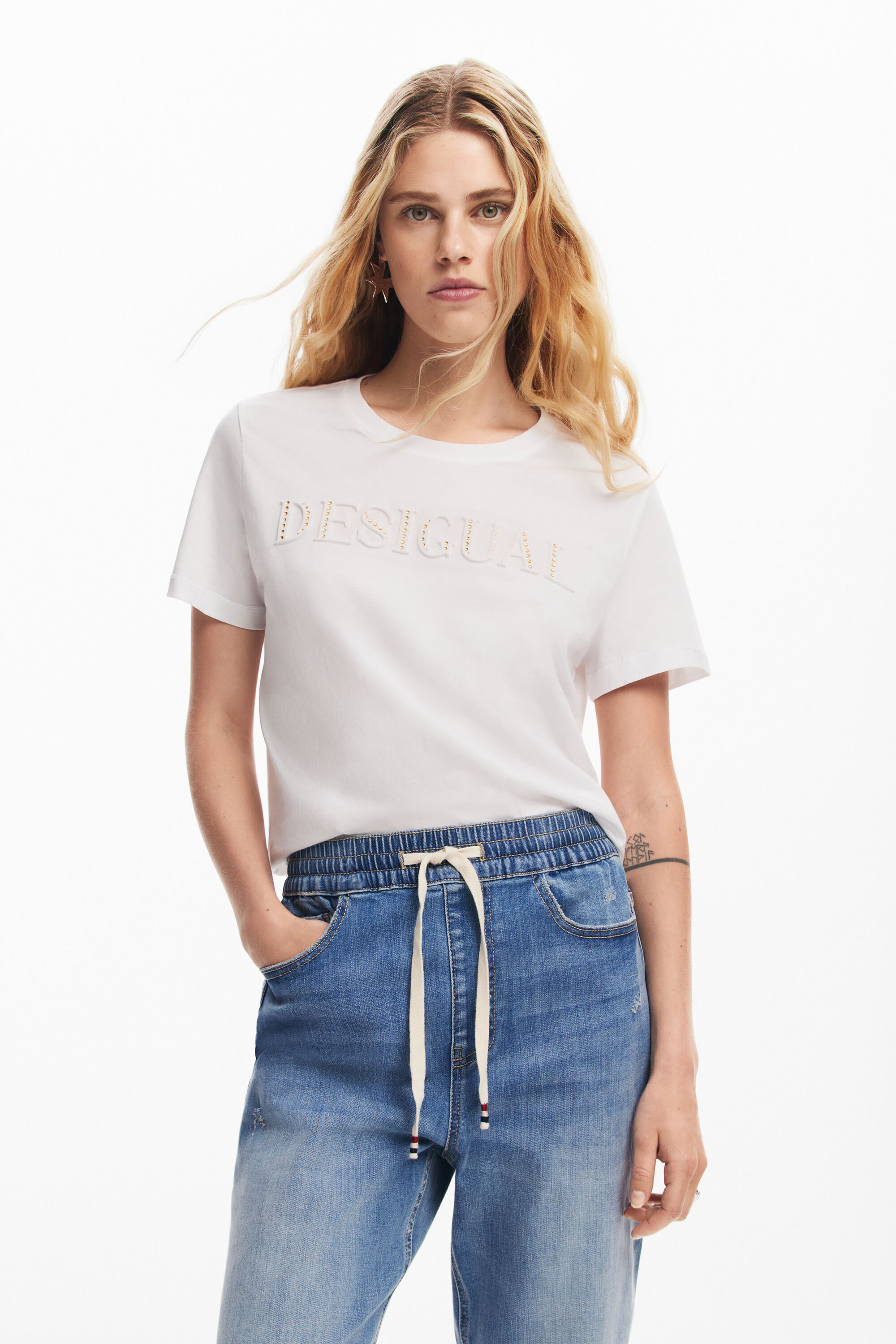 White denim joggers 2025