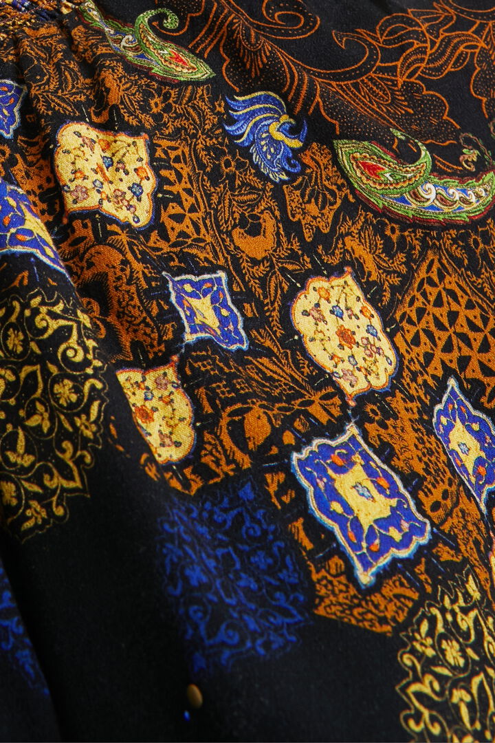 Blusa viscosa cuello alto fruncido | Desigual
