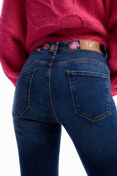 Embroidered floral jeans | Desigual