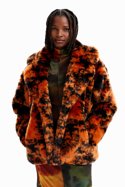Short fur-effect double-breasted coat