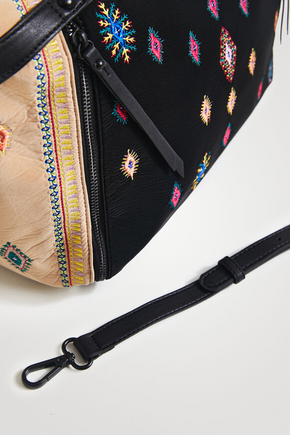 Handbag embroideries | Desigual