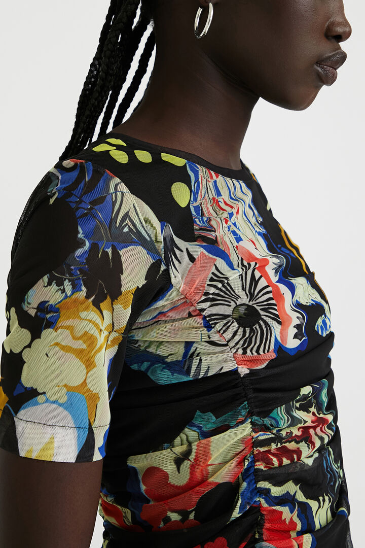 Camiseta slim fruncida | Desigual