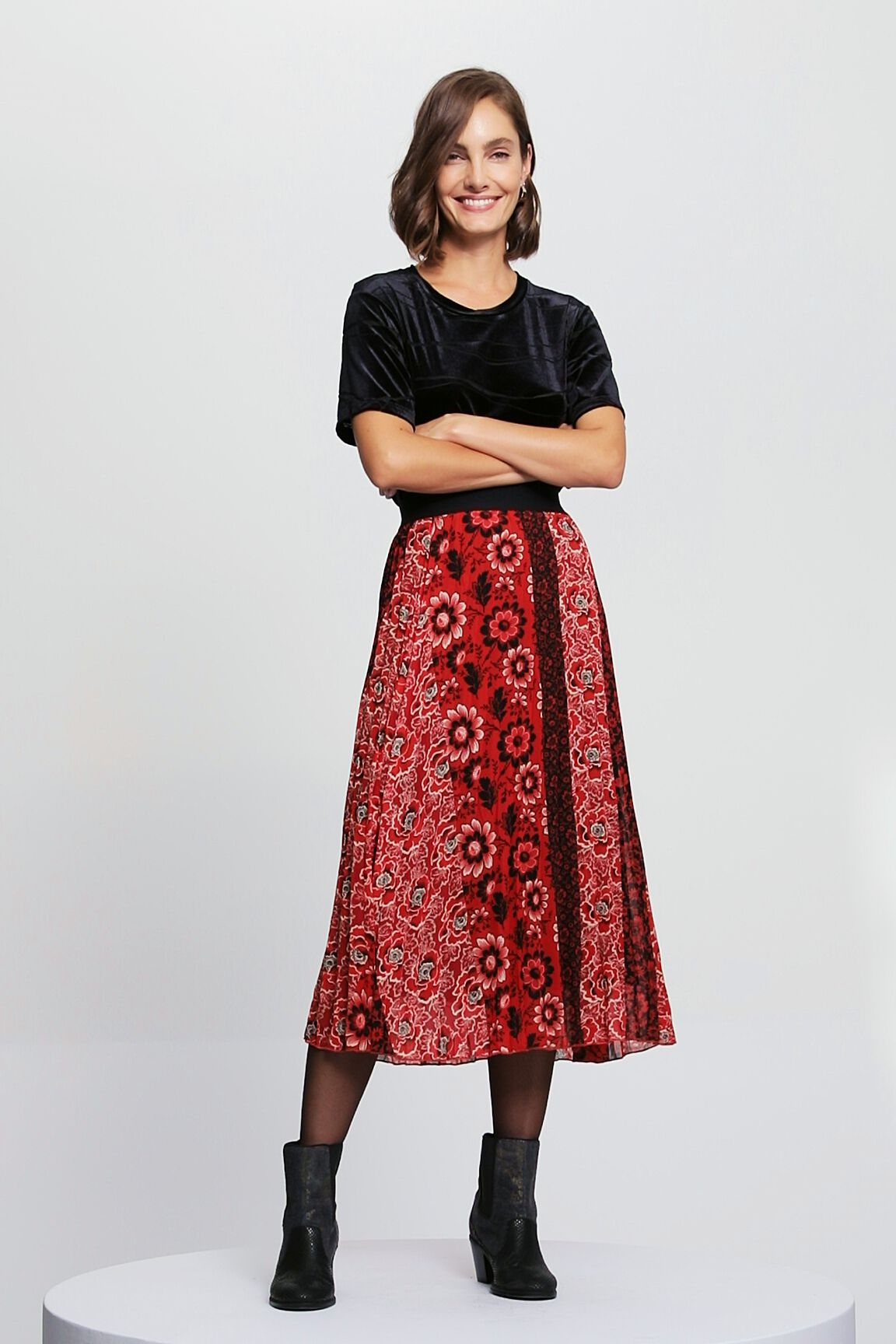 Falda plisada top desigual