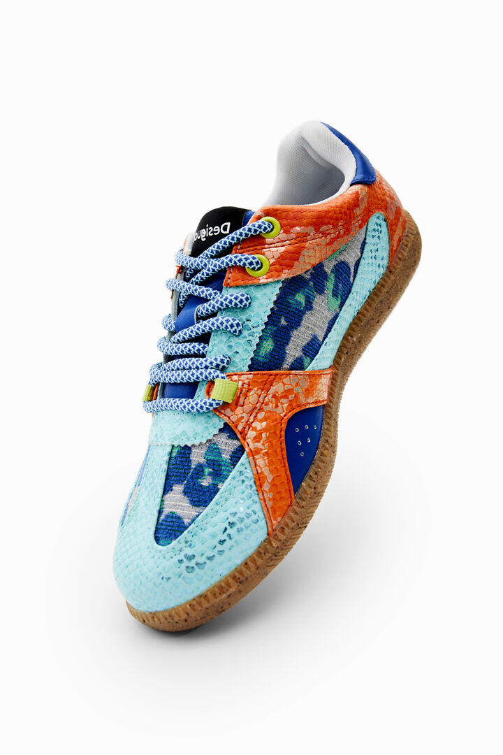 Retro tenisky s viacfarebnými nášivkami | Desigual