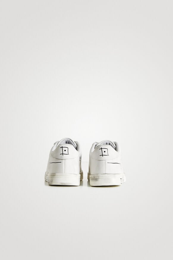 Sneakers met stift geschreven woorden | Desigual