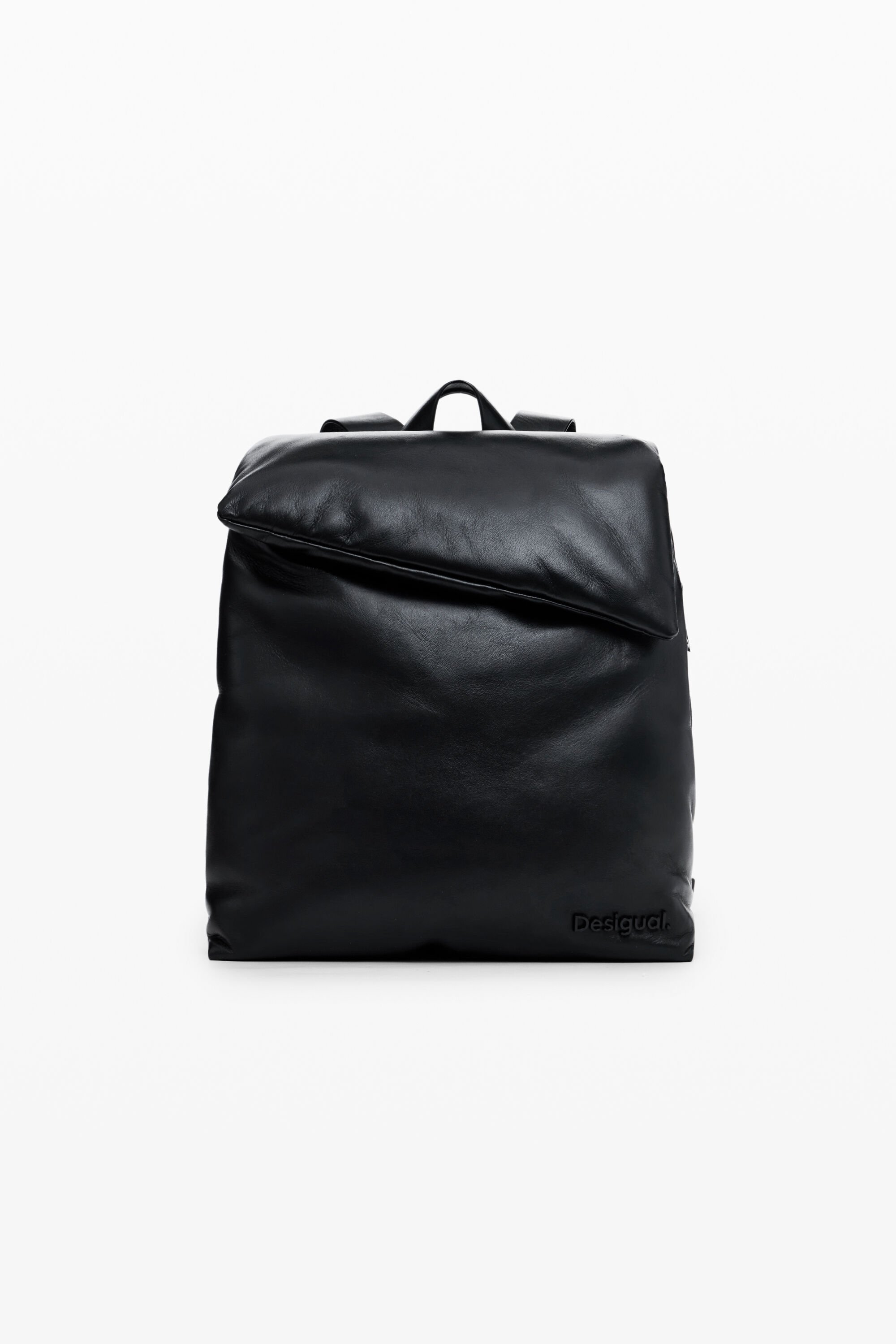 Medium padded 100% leather backpack