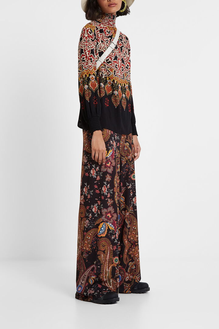 Viscose blouse with high neck and stretch cuffs | Desigual