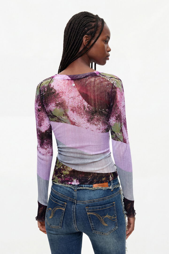 Printed v-neck sweater