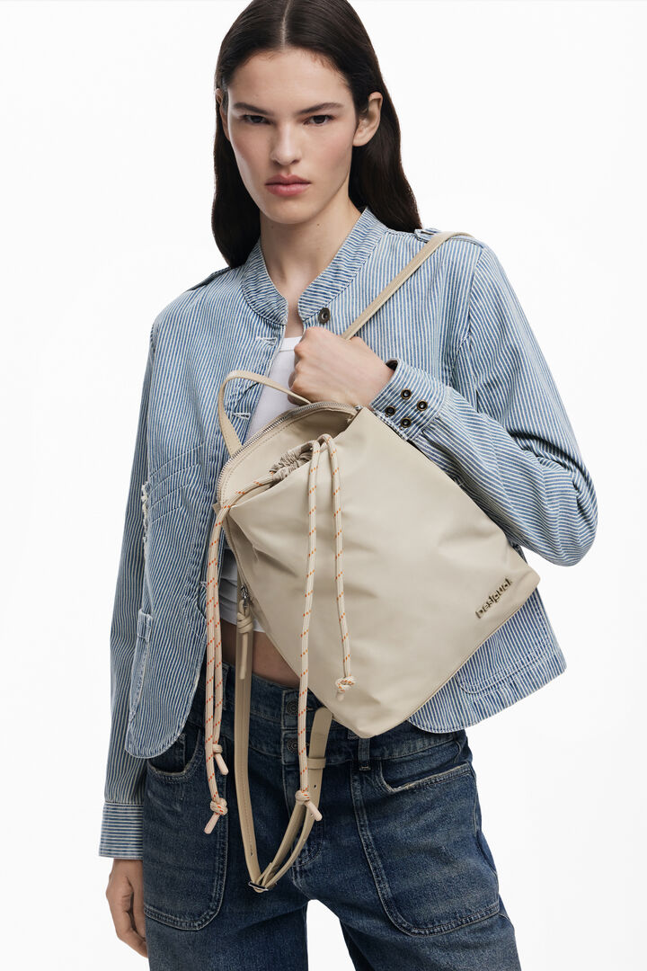 Gepolsterter mittelgroßer Rucksack | Desigual