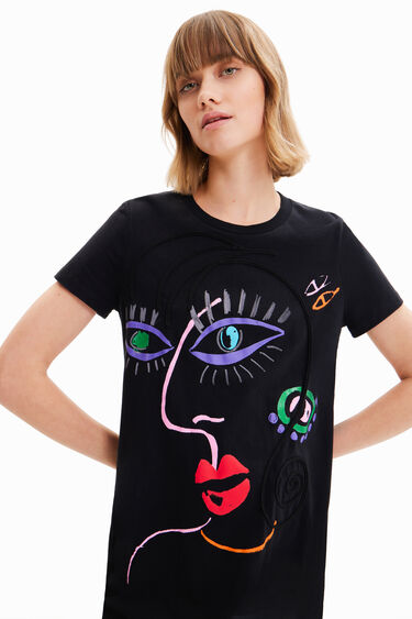 Vestido camiseta cara arty | Desigual