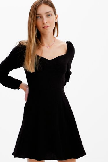 Vestido corto slim evasé | Desigual