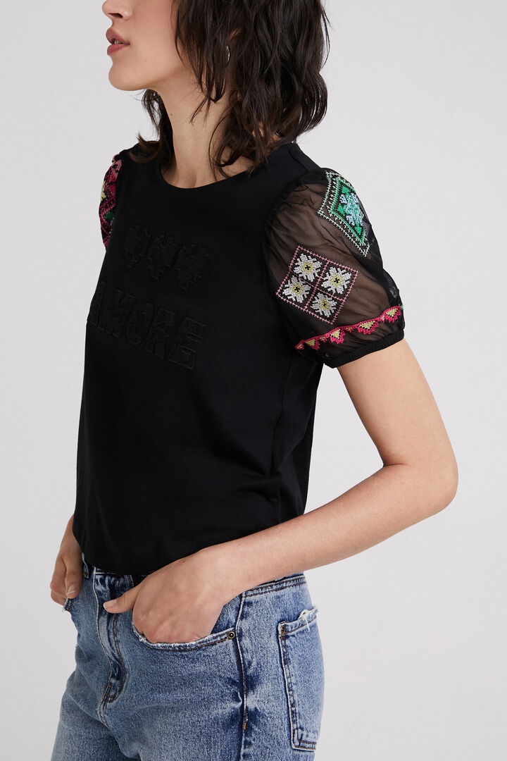 Camiseta manga bordada | Desigual
