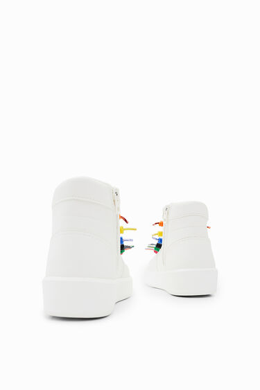Sneakers altas cordones arcoíris | Desigual