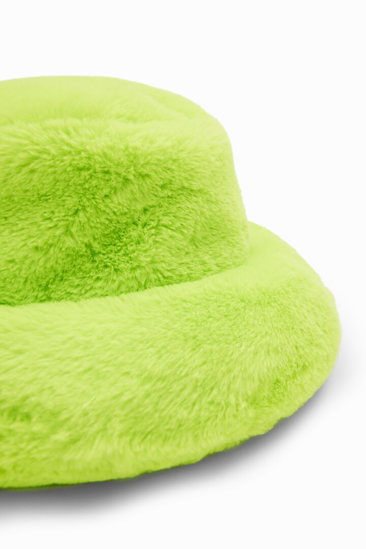 María Escoté plush hat | Desigual