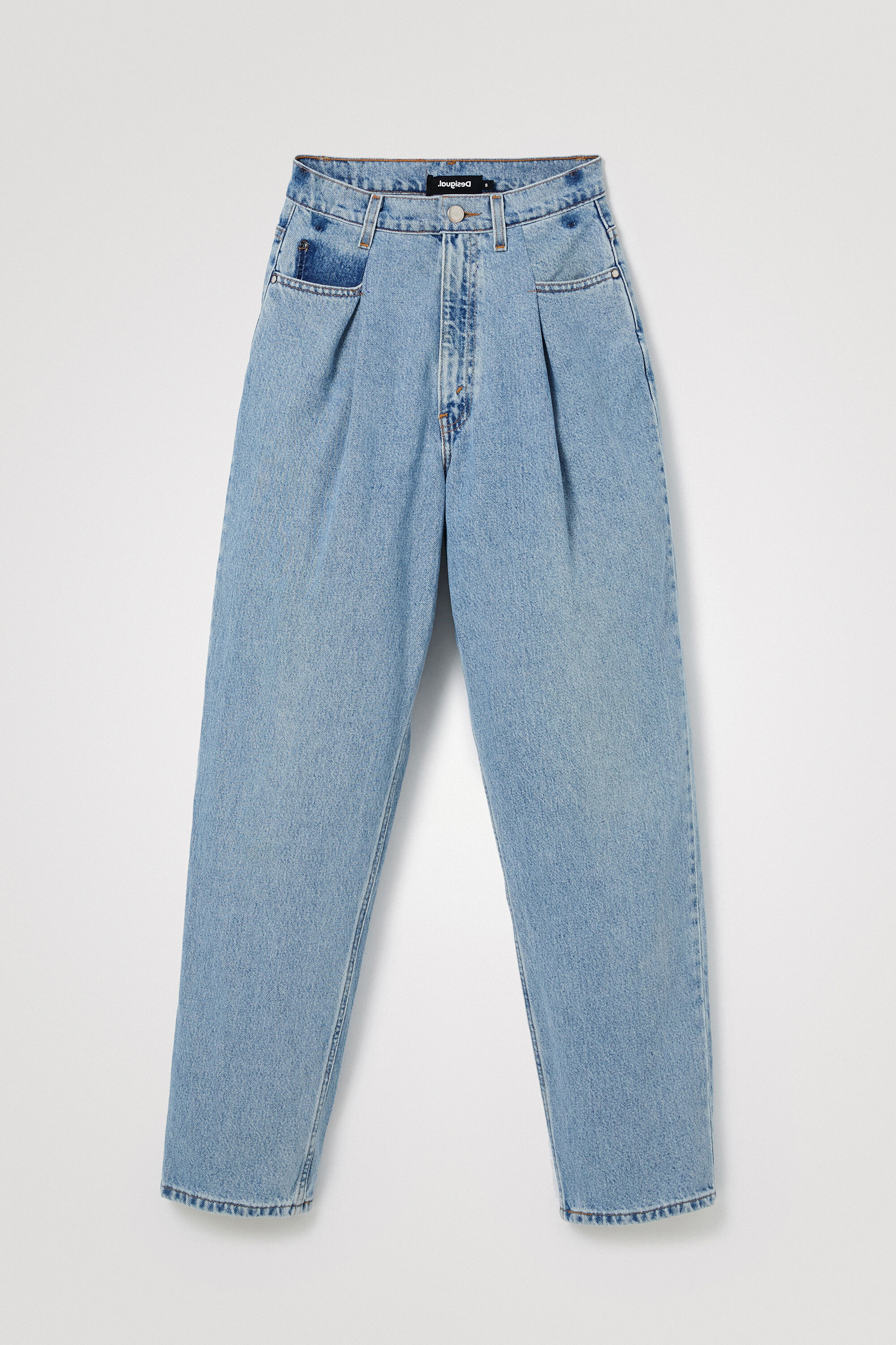 Loose upcycled pleated jeans | Desigual.com