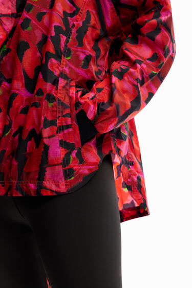 Chaqueta corta sport mariposa | Desigual
