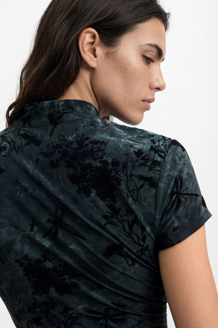 T-shirt oriental floqu&eacute;