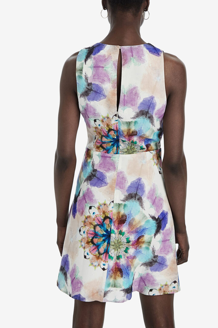 Short floaty dress with slight flare | Desigual