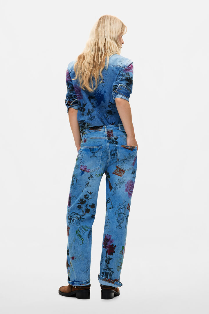 Pantalon jean droit imprim&eacute;