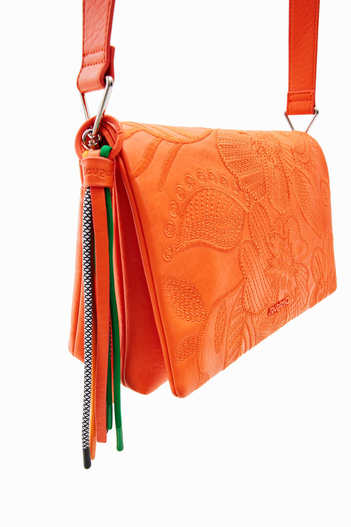 Midsize crossbody bag with embroidered flowers | Desigual
