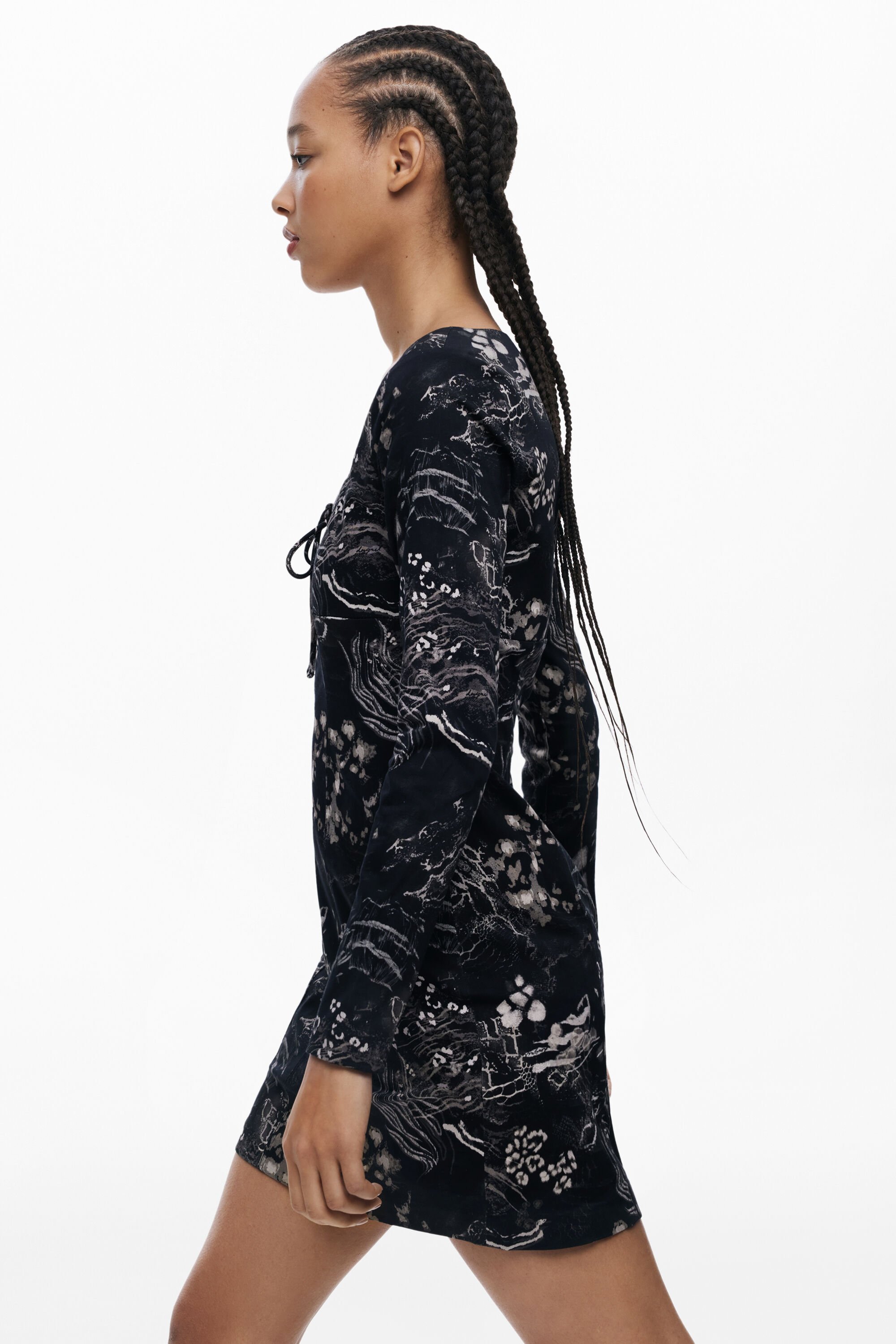 スクエアネックのショートドレス 女性用 I Desigual.com