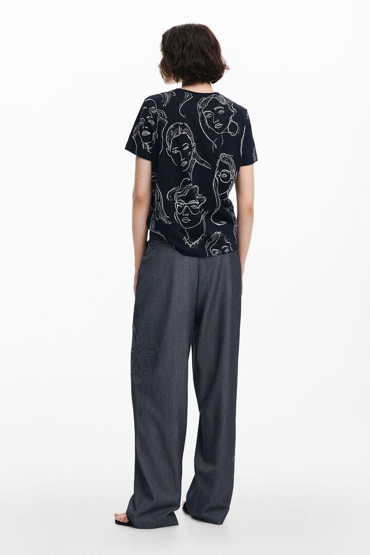 Camiseta estampado caras | Desigual