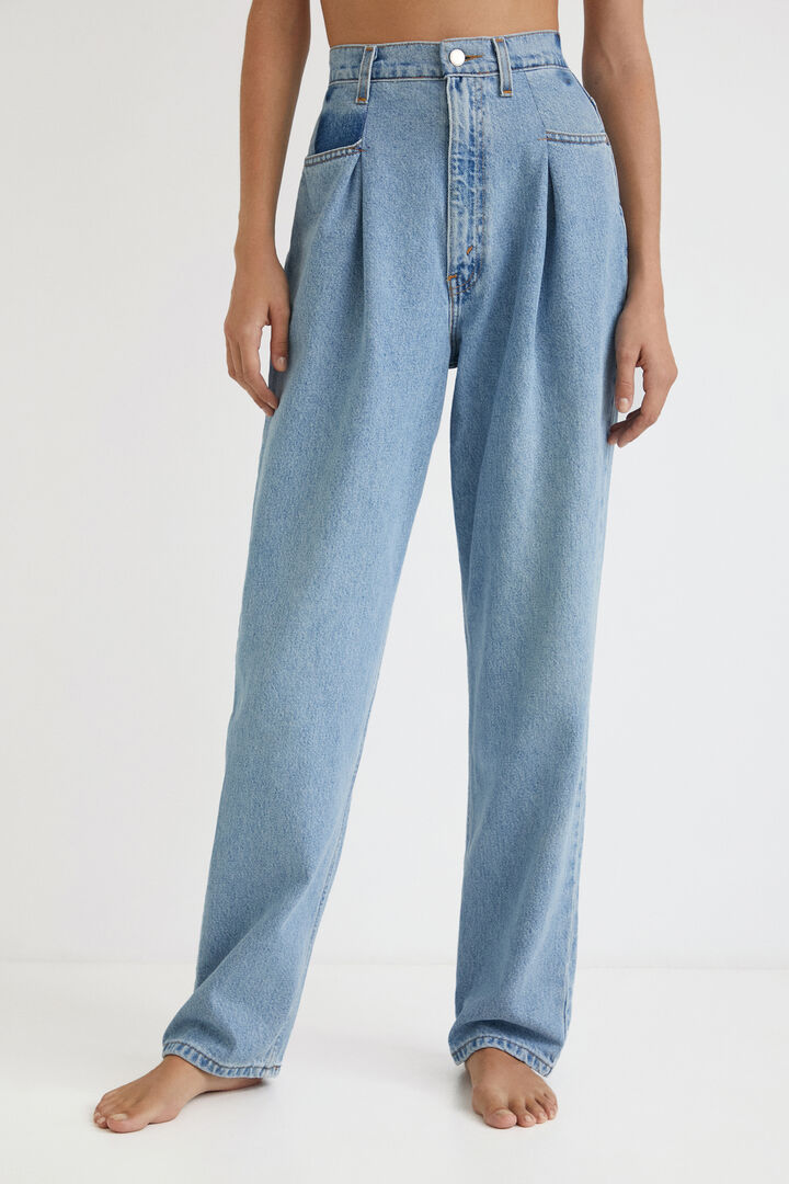 Loose upcycled pleated jeans | Desigual