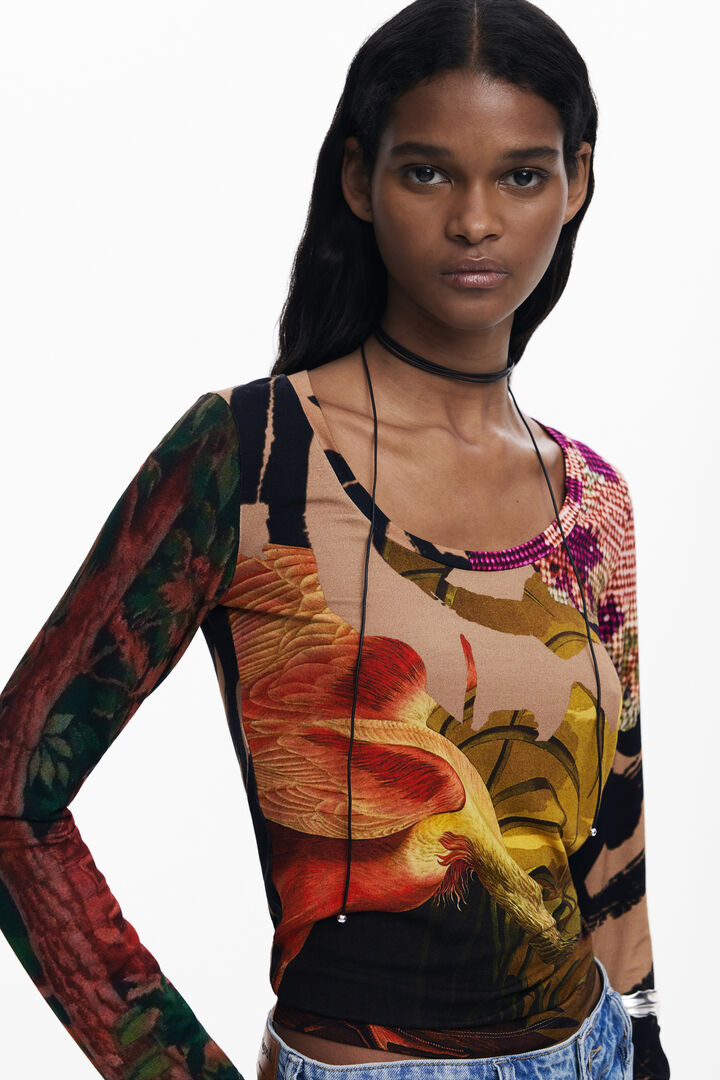 T-shirt designed by Mr. Christian Lacroix | Desigual