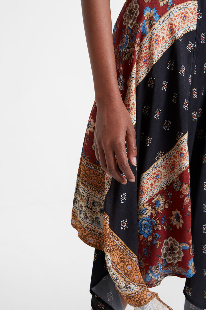 Falda evasé patch asimétrica | Desigual
