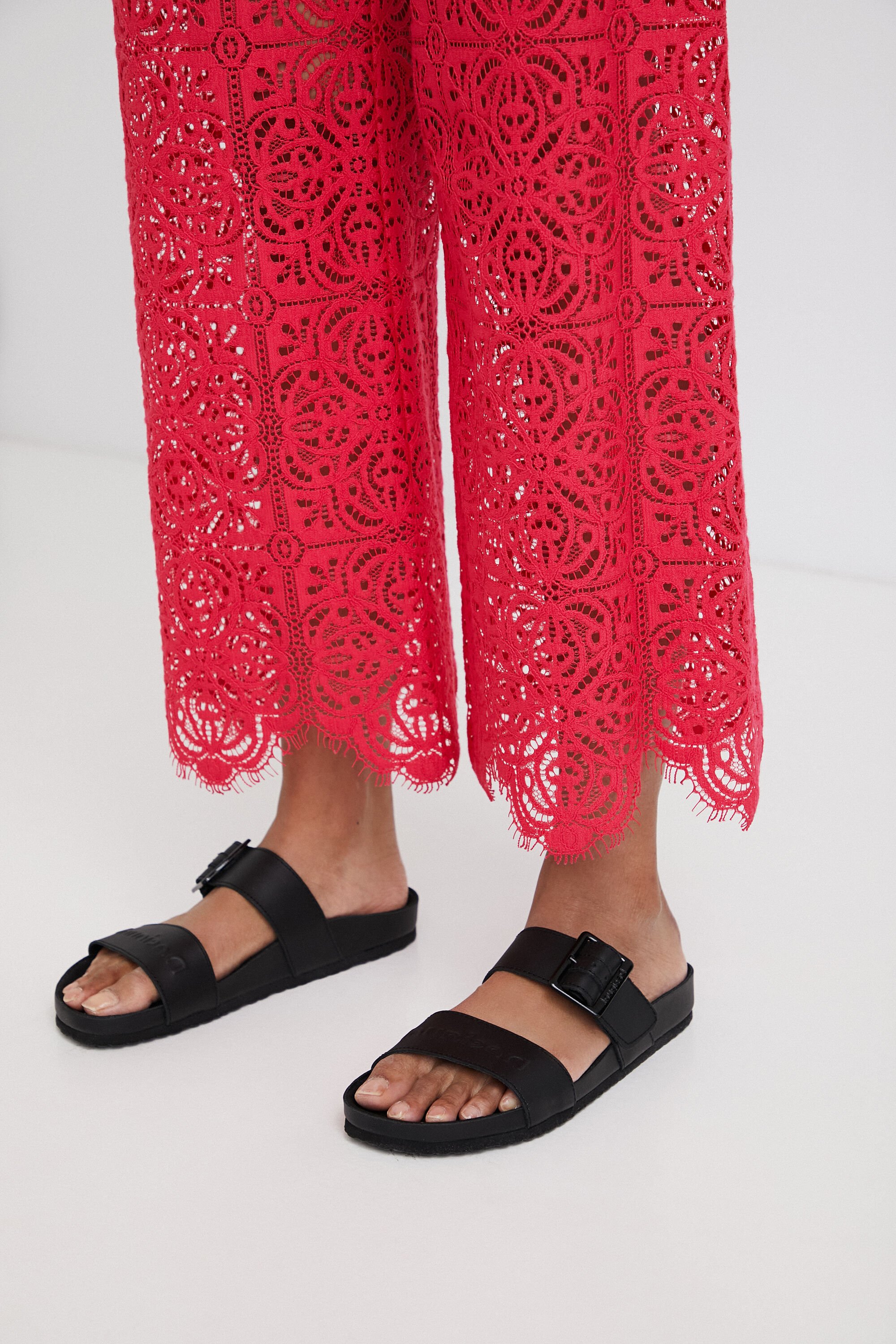 Flat leather strap sandals