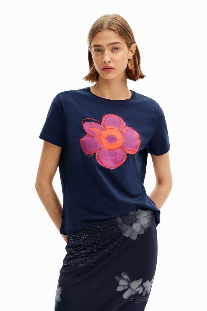 Koszulka z nadrukiem kwiatu
