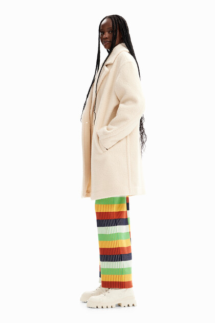 Manteau croisé bouclé