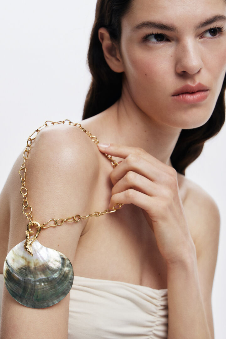 Gold-plated mother-of-pearl shell pendant Zalio | Desigual