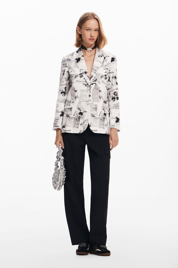 Straight blazer with text and flowers | Desigual
