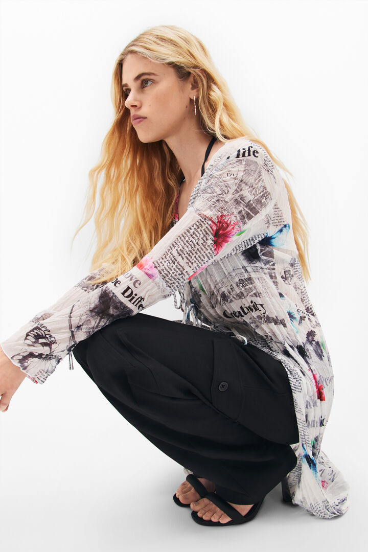Blusa larga estampado periódico | Desigual