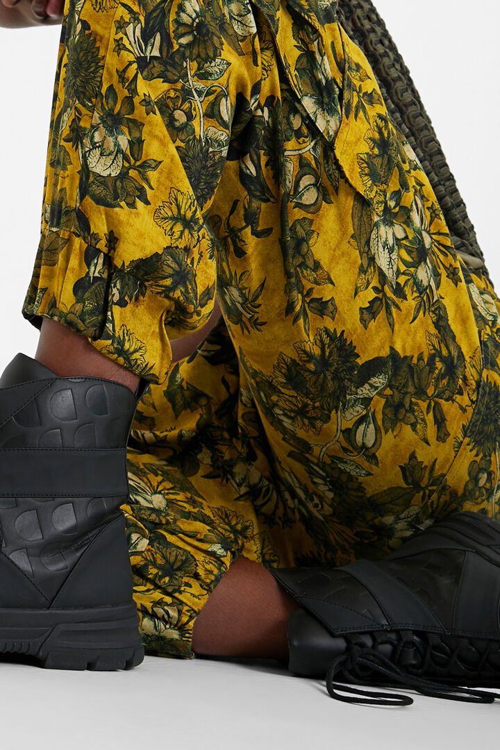 Floral cargo trousers | Desigual